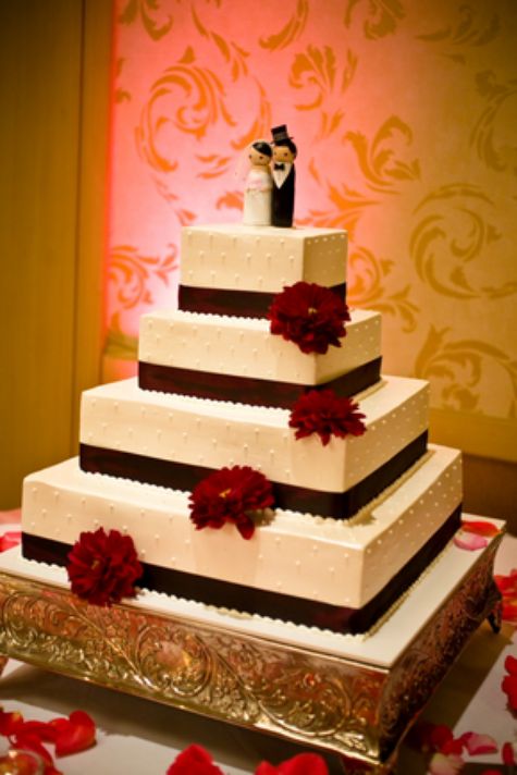 Porto's Wedding Cake Porto's Wedding Cake
