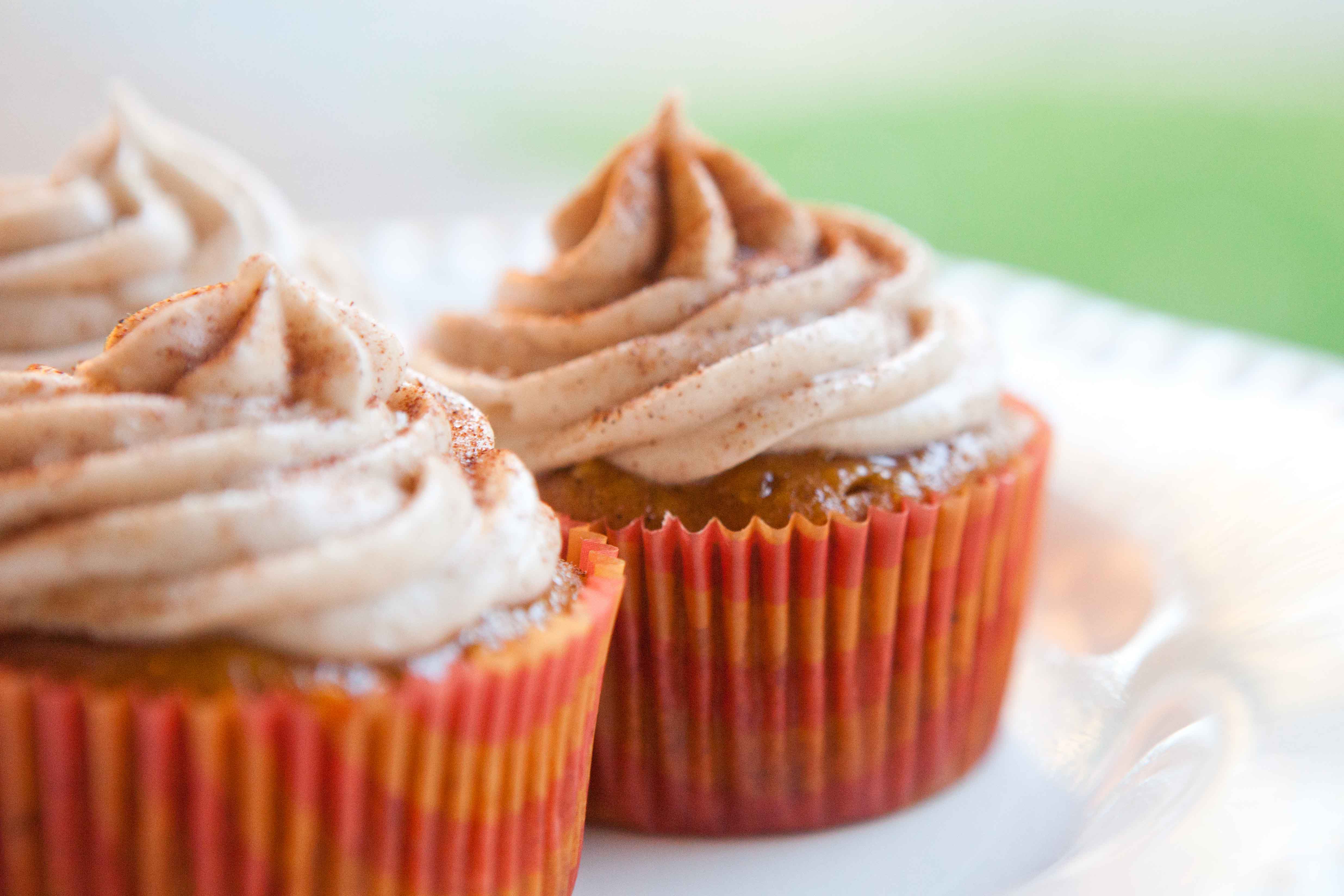 Pumpkin Spice Cake Mix Cupcakes