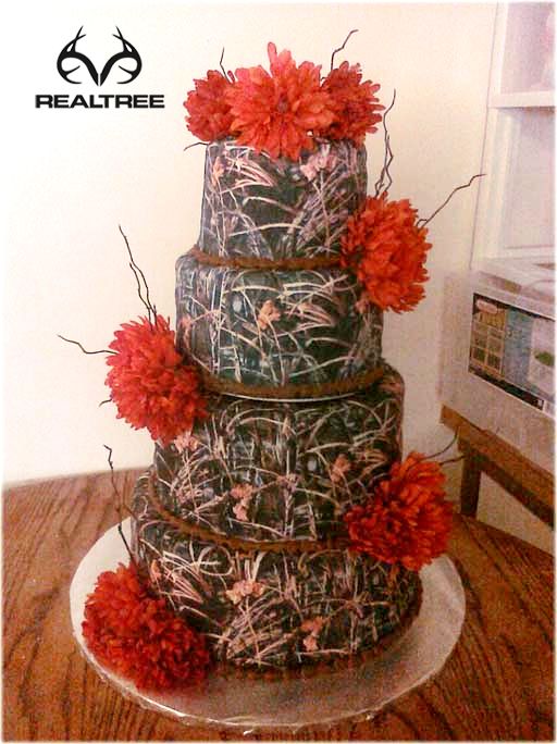 Realtree Camo Wedding Cakes