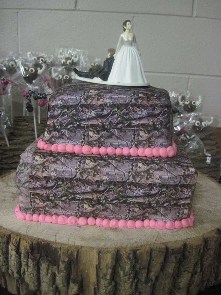 Realtree Camo Wedding Cakes