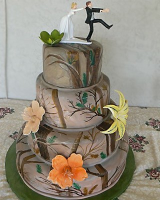 Realtree Camo Wedding Cakes