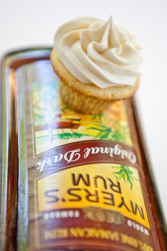 Rum Cake Cupcakes Rum Cake Cupcakes