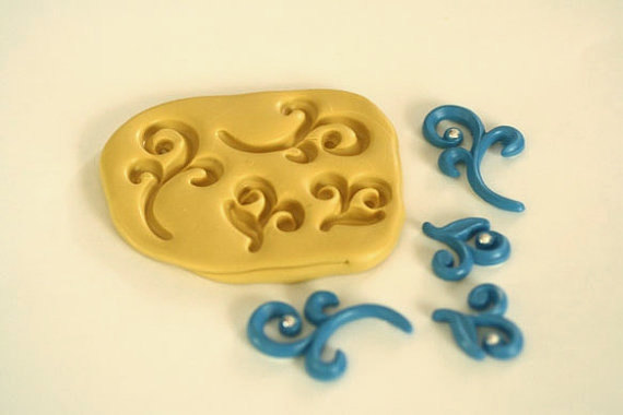 Scroll Cake Decorating Molds