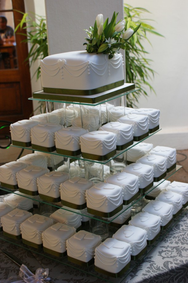 Small Square Wedding Cakes