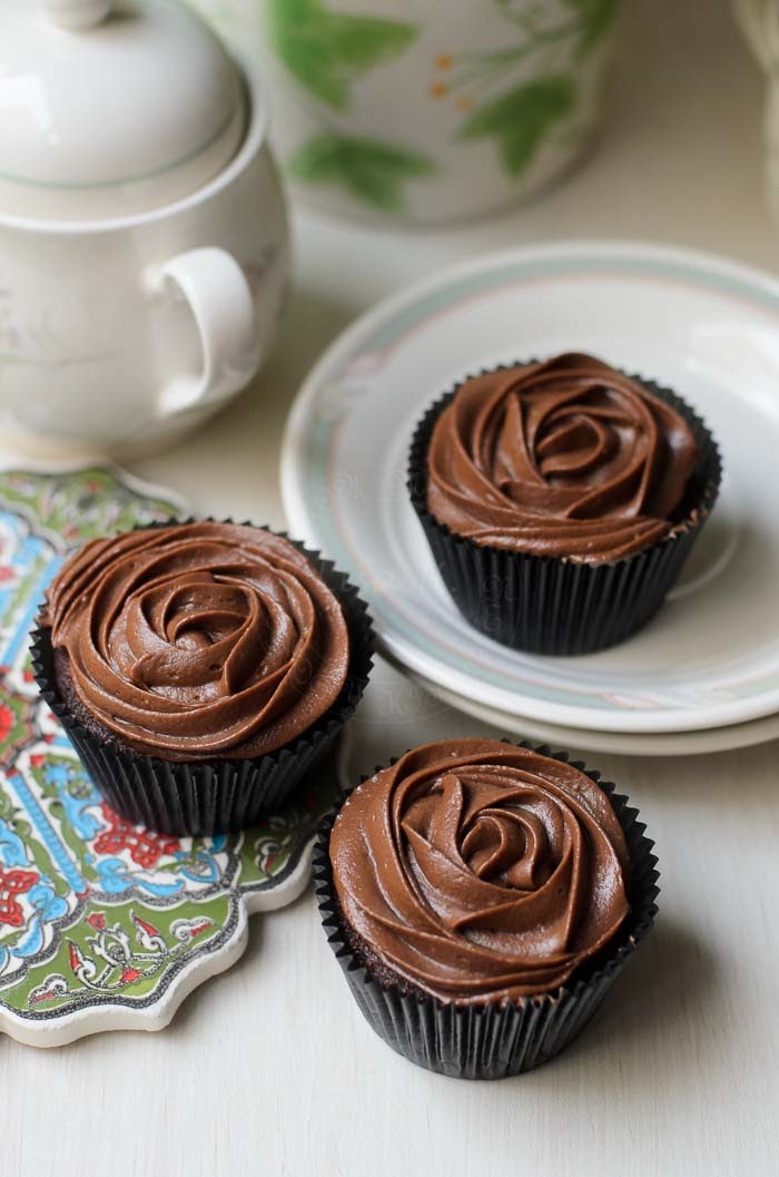 Sour Cream Cake Cupcakes