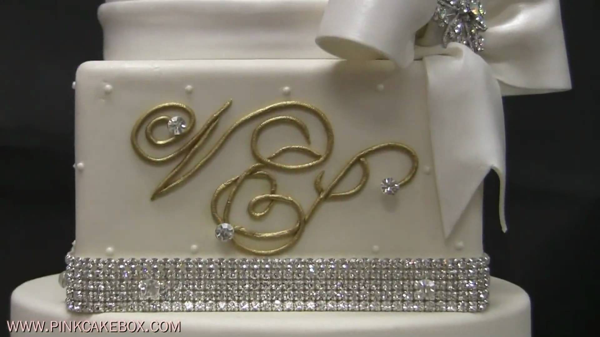 Square Wedding Cakes with Bling Square Wedding Cakes with Bling