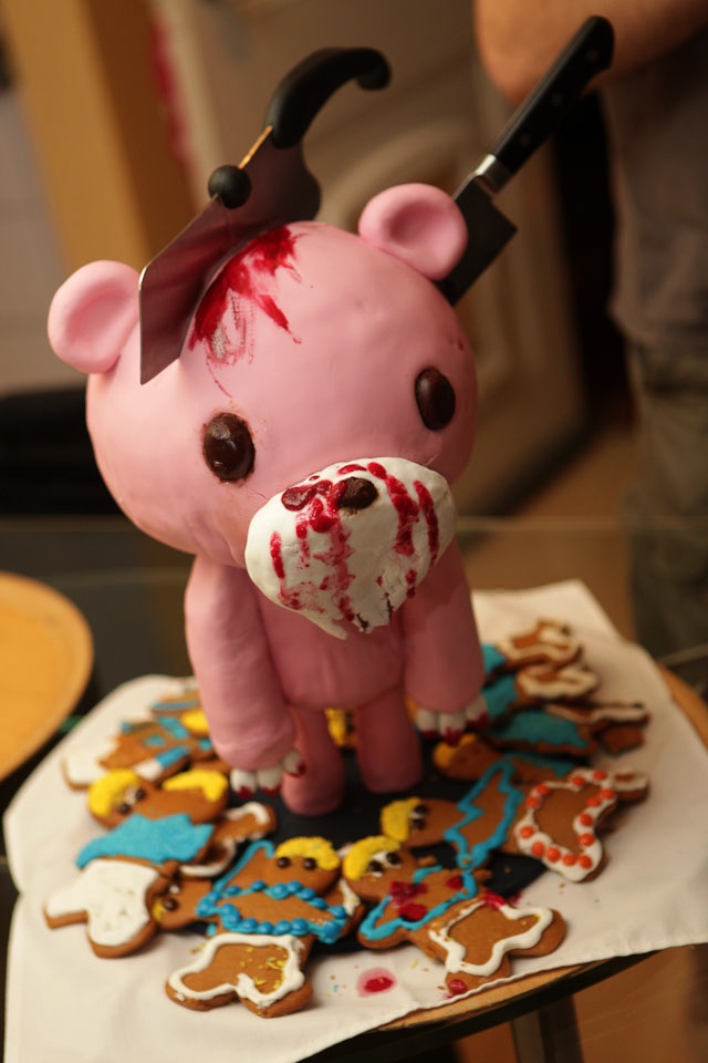 Super Creepy Cake Super Creepy Cake