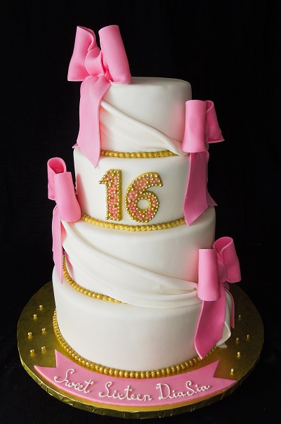 Sweet 16 Cakes with Pink and Gold