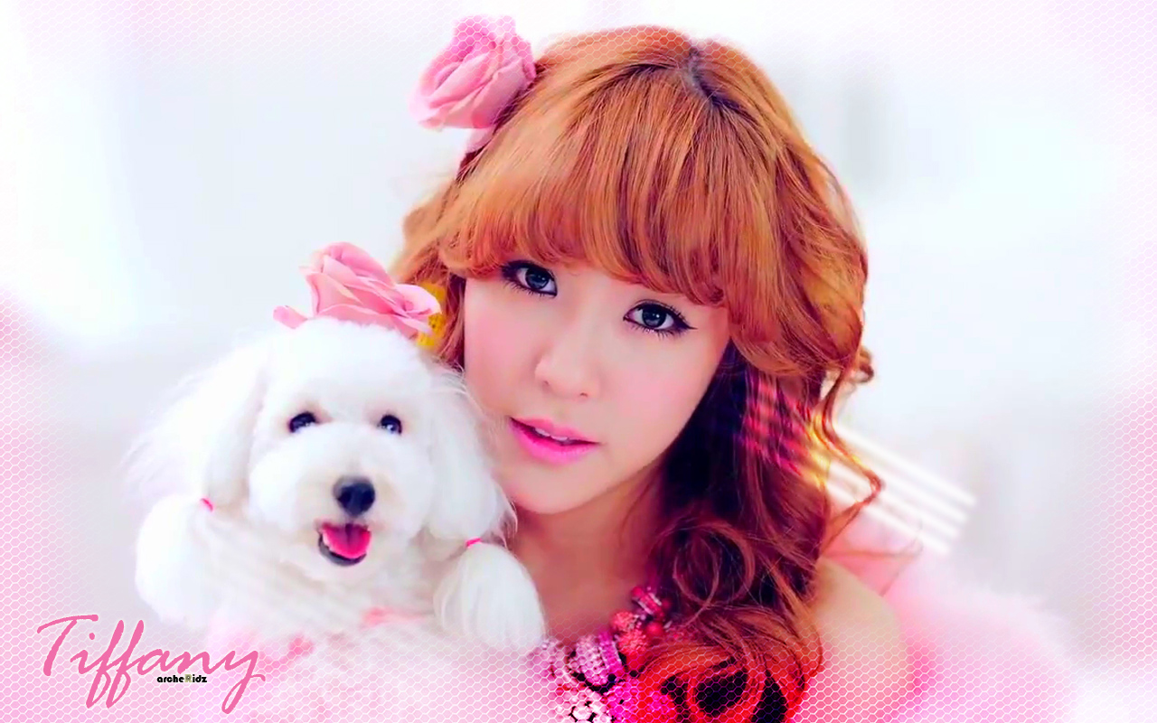 Tiffany Hwang Tiffany Hwang