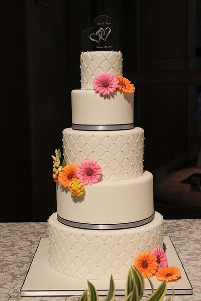 7 Photos of Wedding Cakes With Gerbera Daisies 7 Photos of Wedding Cakes With Gerbera Daisies