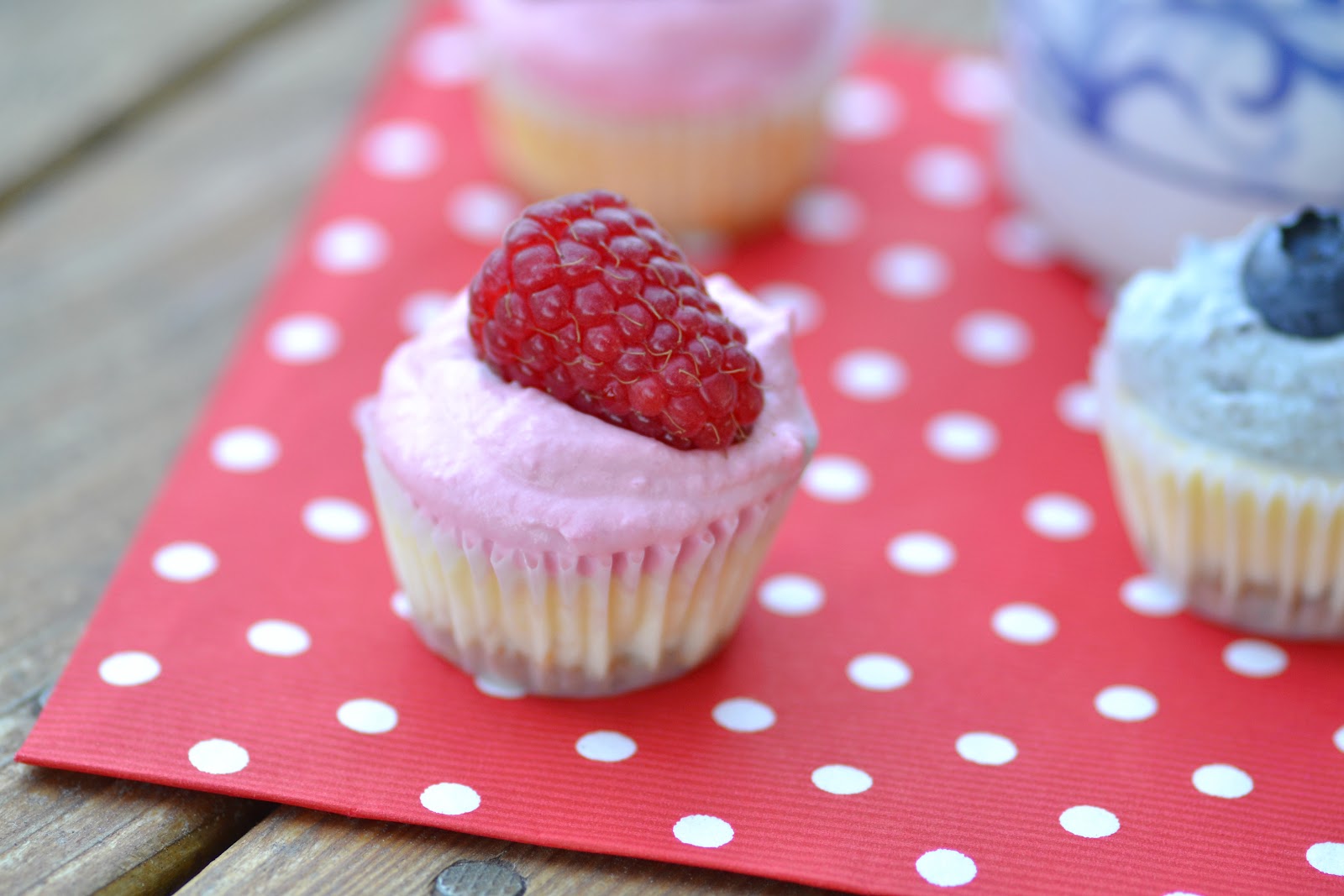 White Chocolate Raspberry Cheesecake Cupcake Recipe