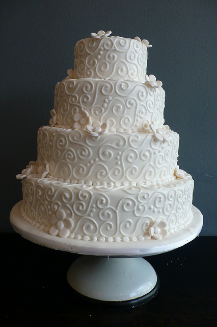 White Wedding Cake with Swirls White Wedding Cake with Swirls