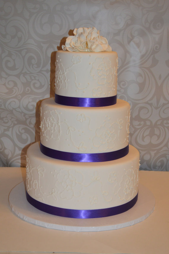 3 Tier Wedding Cake Fake