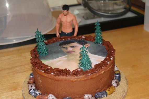 Bella and Jacob Twilight Birthday Cake Bella and Jacob Twilight Birthday Cake
