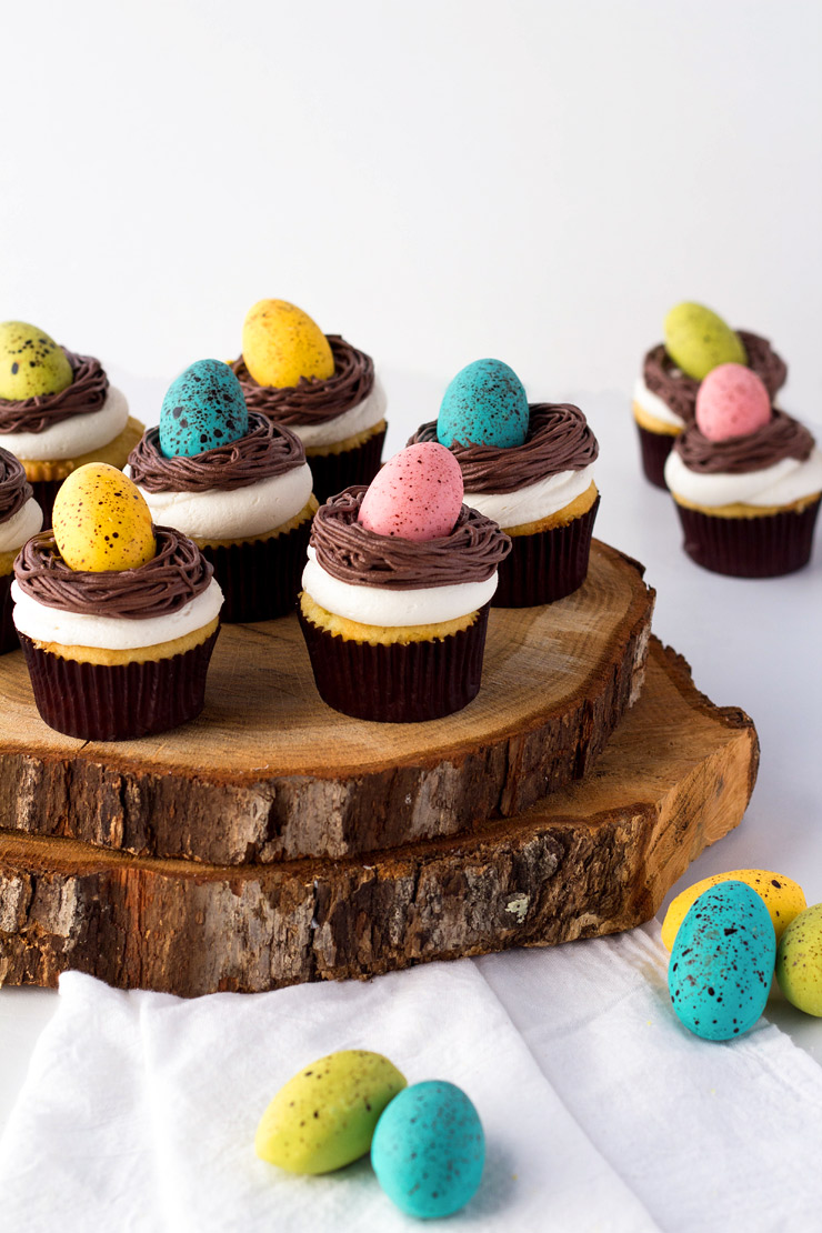 Bird Nests and Eggs Cupcakes with Coconut