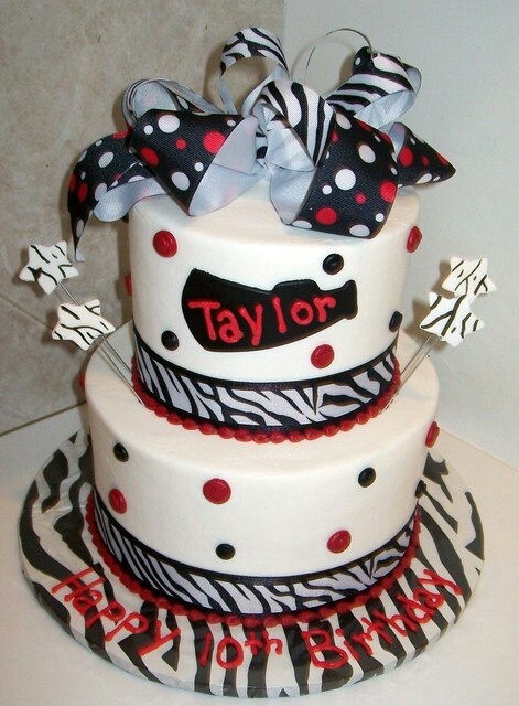 12 Photos of Cheerleading Cakes That Say Taylor 12 Photos of Cheerleading Cakes That Say Taylor
