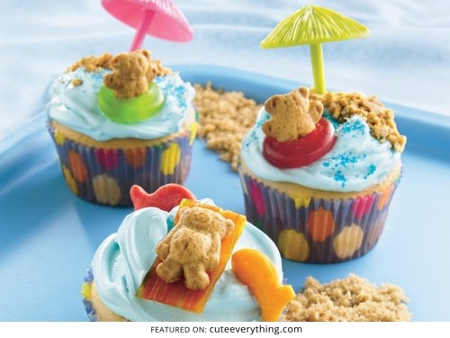 Cute Teddy Graham Beach Cupcakes Cute Teddy Graham Beach Cupcakes
