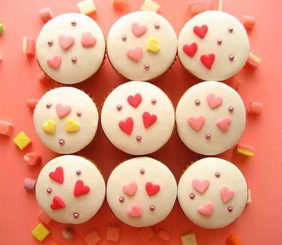 Cute Valentine's Day Cupcakes