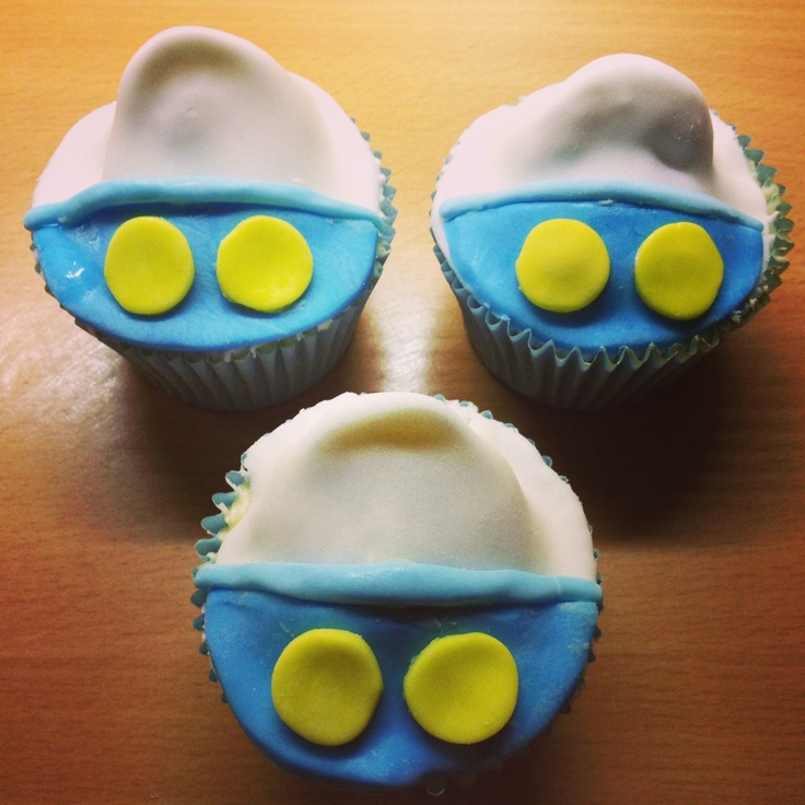 8 Photos of Donald Duck Cupcakes 8 Photos of Donald Duck Cupcakes