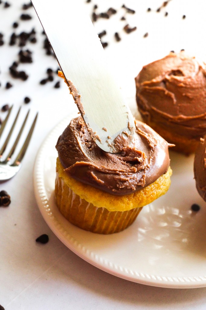 Easiest Way to Ice Cupcakes Easiest Way to Ice Cupcakes