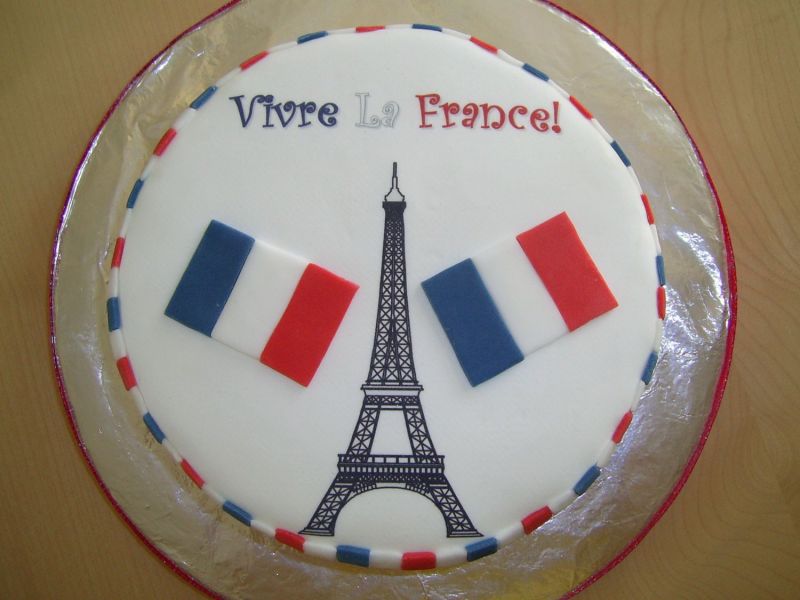 French Happy Birthday Cake