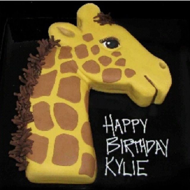 Giraffe Birthday Cake