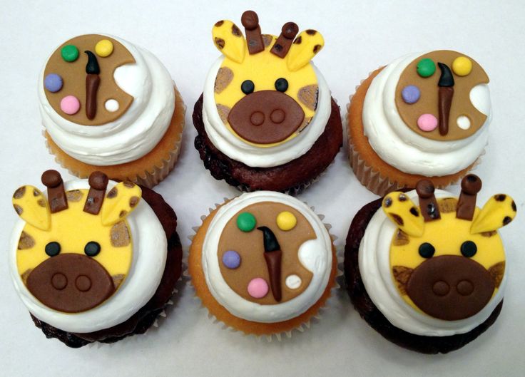 Giraffe Cupcake Cake