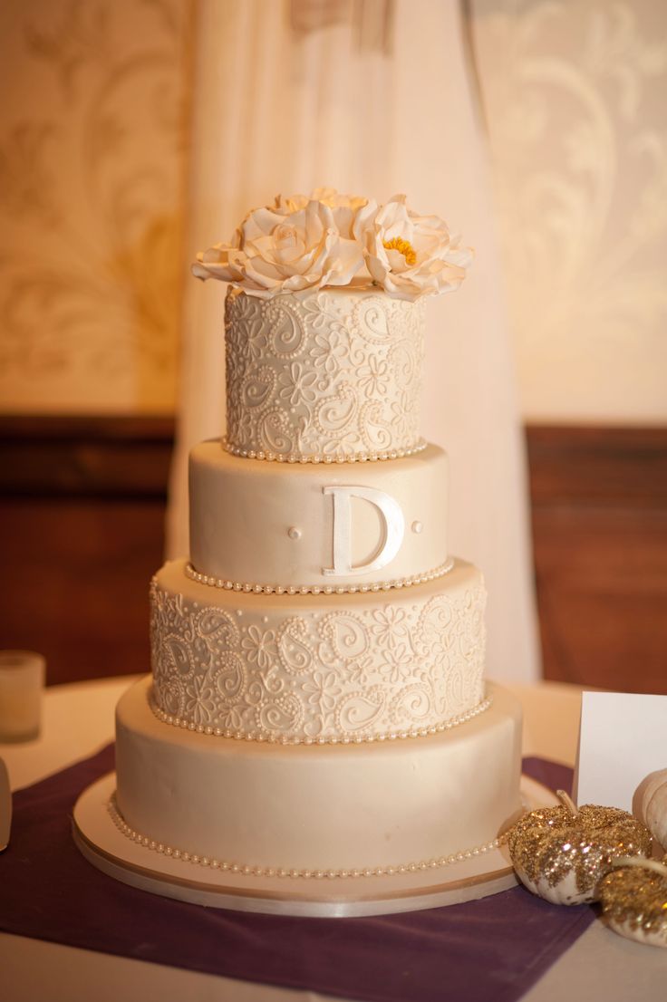 5 Photos of Pics Of Lace Monogram Wedding Cakes
