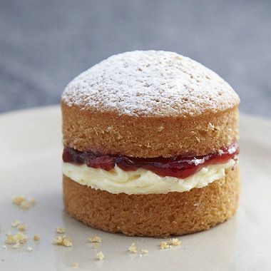 Mini Victoria Sponge Cake Recipe Mini Victoria Sponge Cake Recipe
