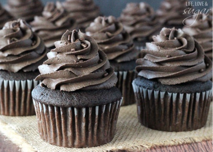 Moist Chocolate Cupcakes with Ganache Filling