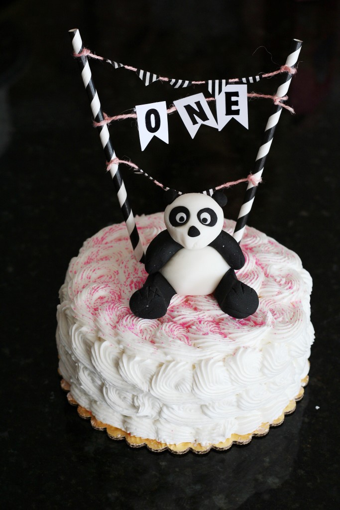 8 Photos of Panda Smash Cakes