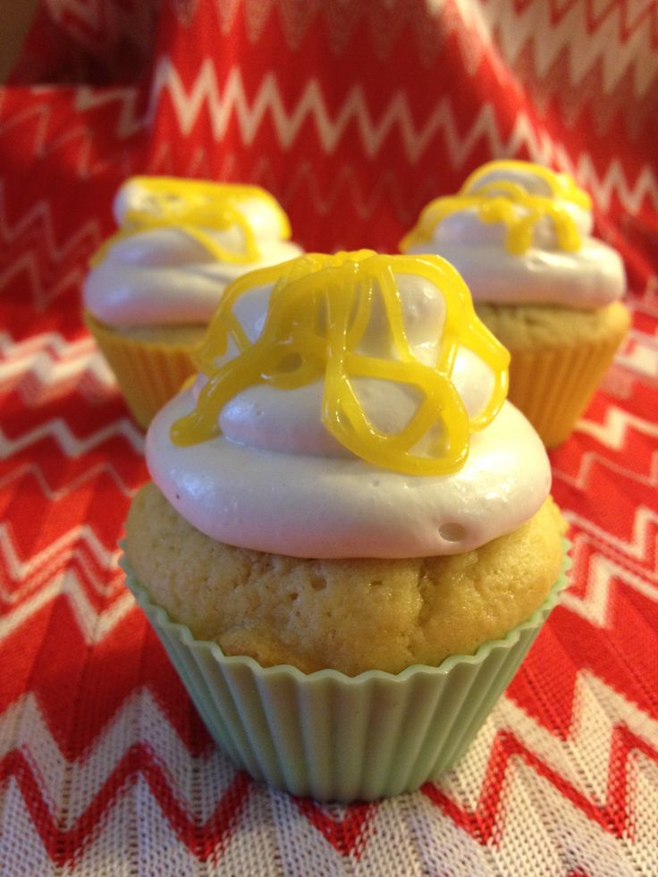 Passion Fruit Cupcakes