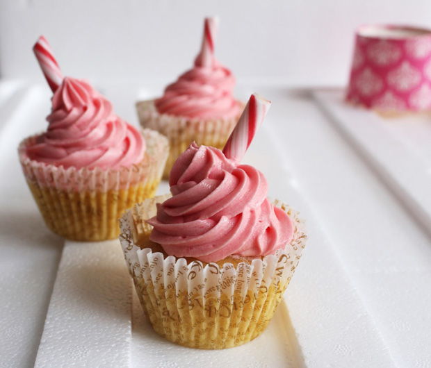 Peppermint Candy Cane Cupcakes with Chocolate Frosting Recipe