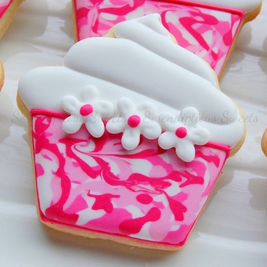 Pink Camo Cupcakes