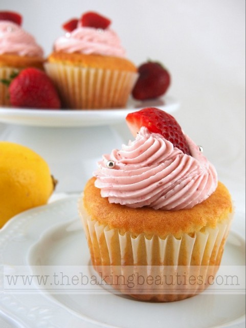 Place Strawberry Cream Cheese Place Strawberry Cream Cheese