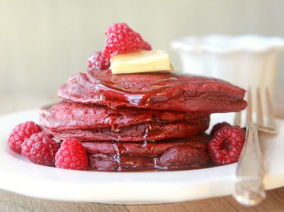 Red Velvet Cheesecake Pancakes