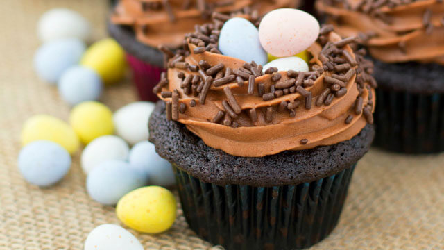 Robin's Nest Cupcakes Robin's Nest Cupcakes