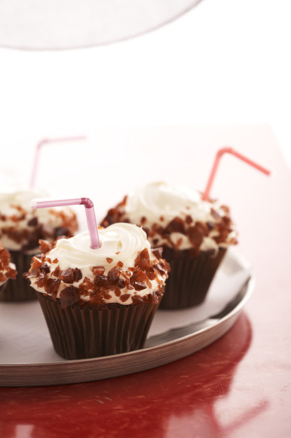 Sandra Lee Root Beer Cupcakes