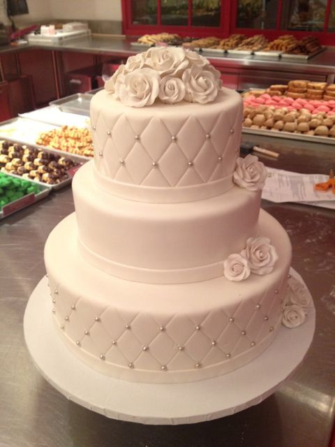 Simple 3 Tier Wedding Cakes Simple 3 Tier Wedding Cakes