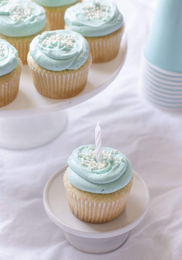 Simple Vanilla Cupcakes Recipe