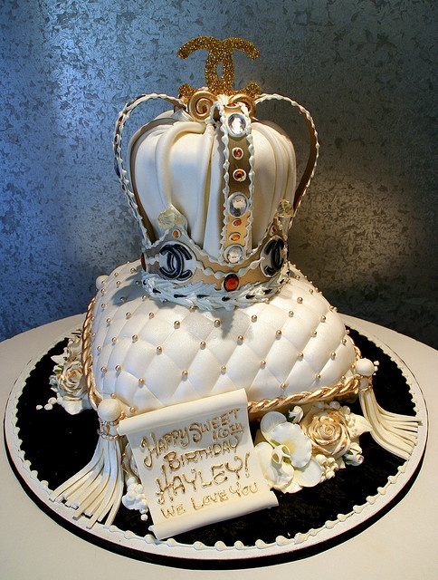 Sweet 16 Crown Cake