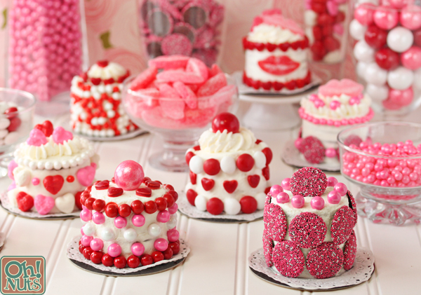 Valentine's Day Small Cakes Valentine's Day Small Cakes