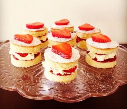 Victoria Mini Sponge Cakes Victoria Mini Sponge Cakes