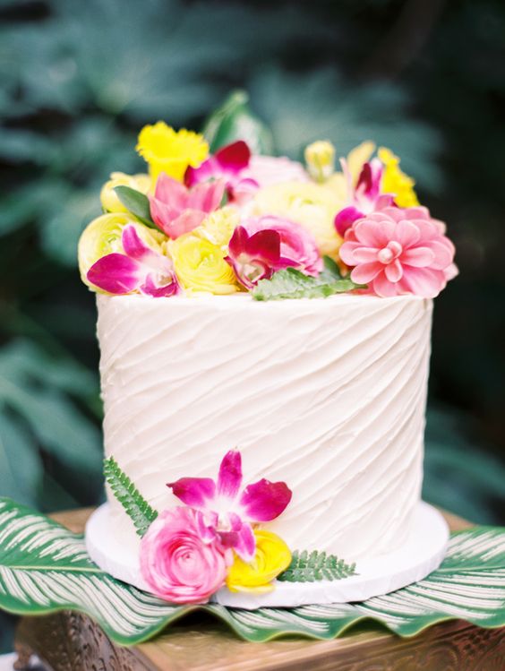 Wedding Cake Tropical Hawaiian Flowers Wedding Cake Tropical Hawaiian Flowers