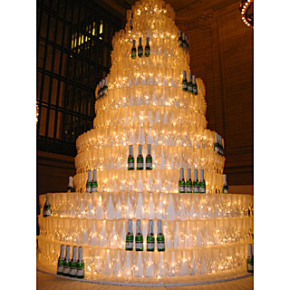 Wedding Cakes with Champagne Glasses