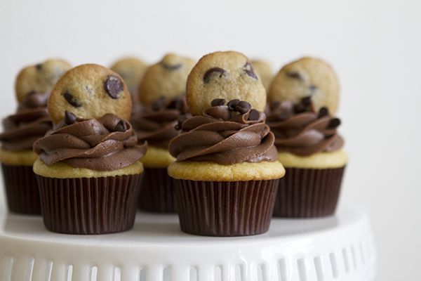 Yellow Cake Cookie Dough Cupcakes Yellow Cake Cookie Dough Cupcakes