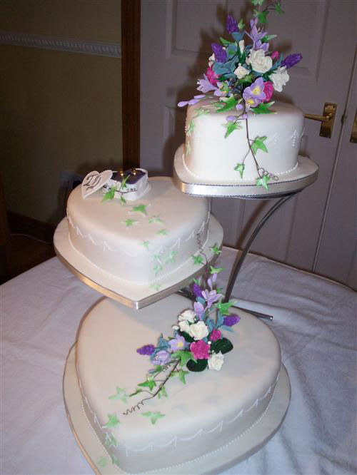 10 Photos of Heart Wedding Cakes Designs