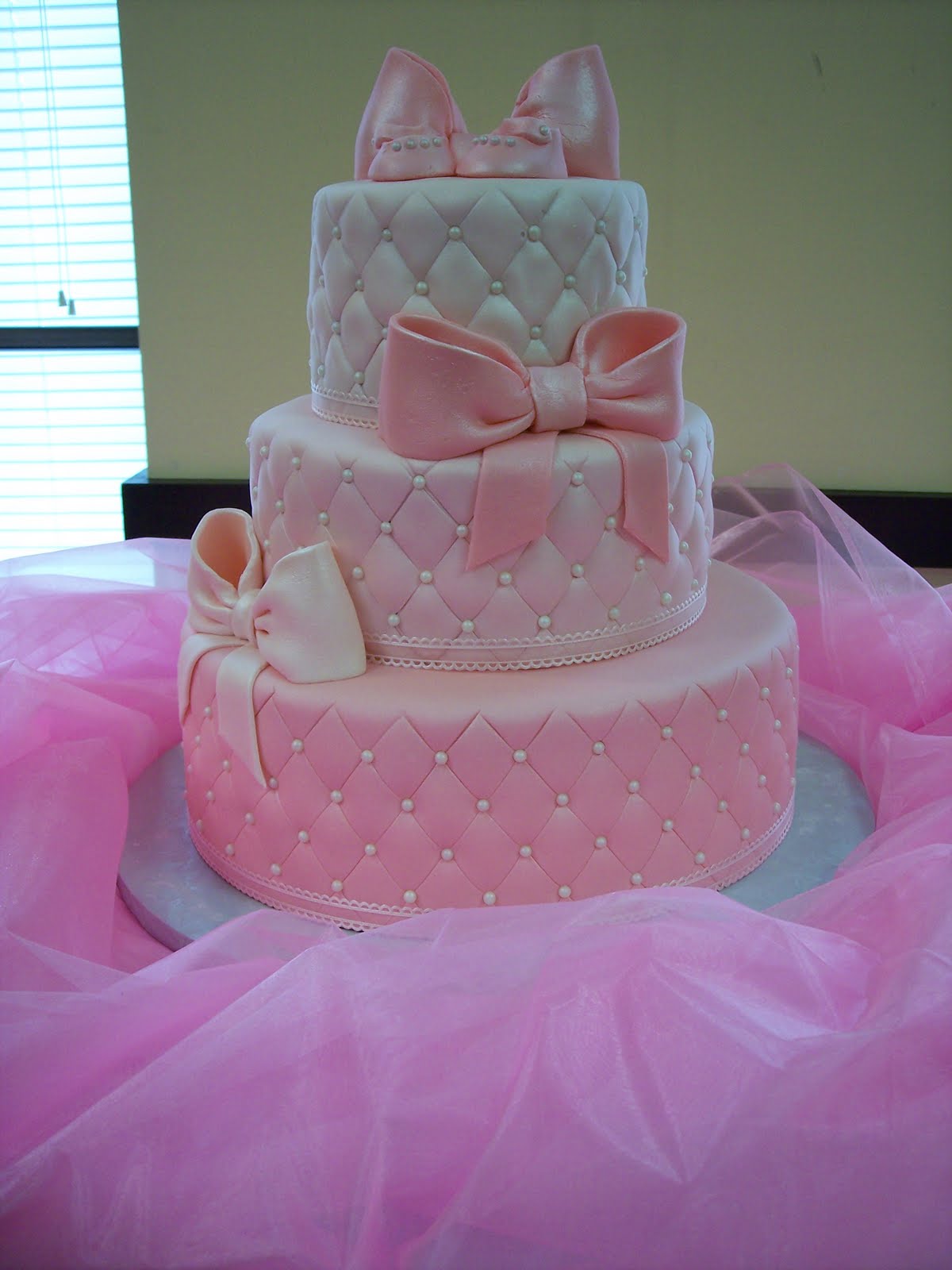 Baby Shower Cakes with Pearls