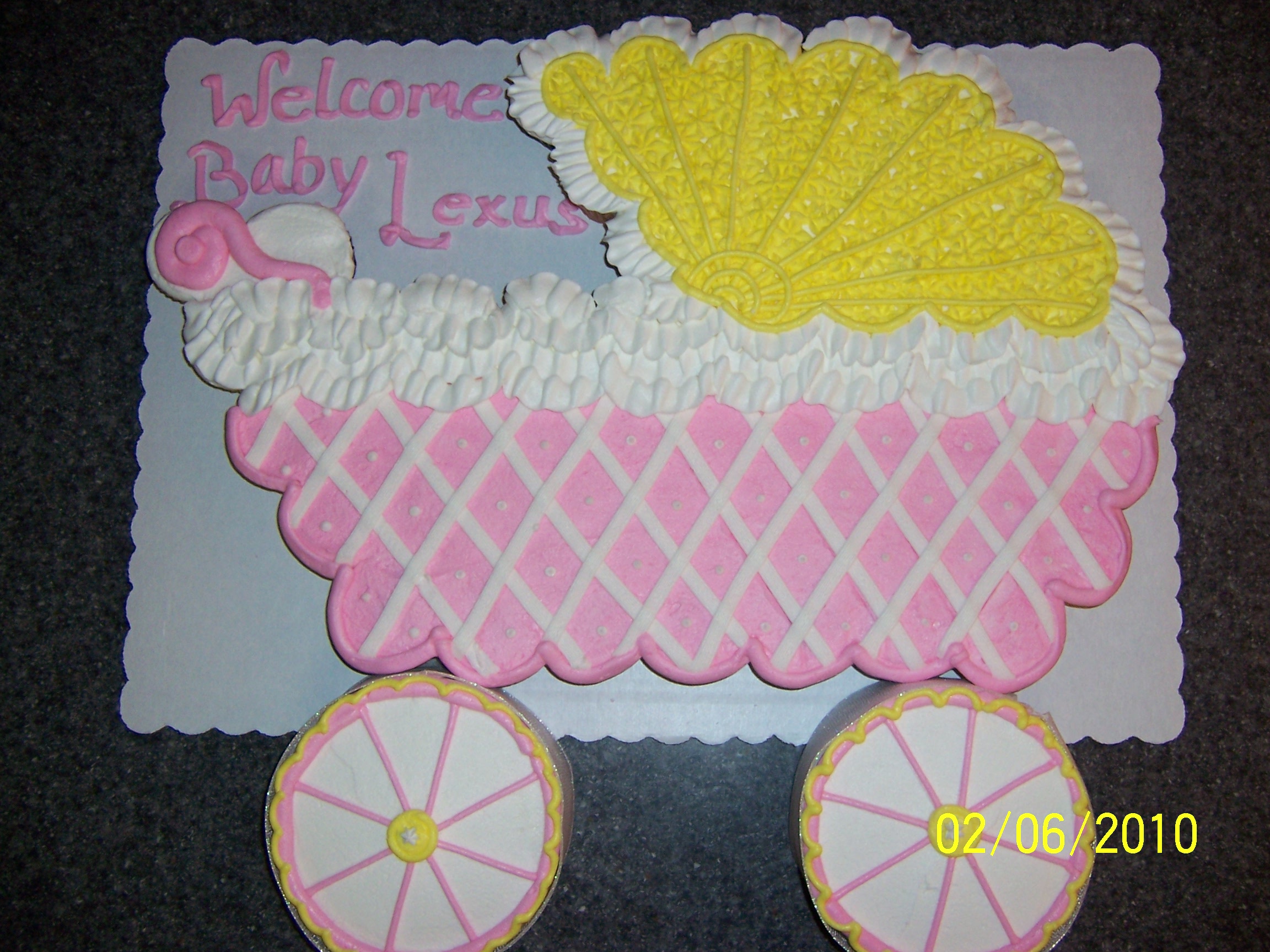 Baby Shower Cupcake Cake