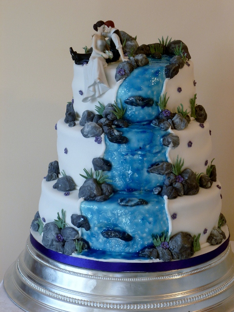 12 Photos of Waterfall Blue Wedding Cakes